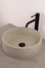 Carica l'immagine nel visualizzatore di Gallery, LAVABO DA APPOGGIO IN CEMENTO - disponibile in vari colori 🎨