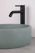 Carica l'immagine nel visualizzatore di Gallery, LAVABO DA APPOGGIO IN CEMENTO - disponibile in vari colori 🎨