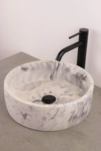 Carica l'immagine nel visualizzatore di Gallery, LAVABO DA APPOGGIO IN CEMENTO - disponibile in vari colori 🎨