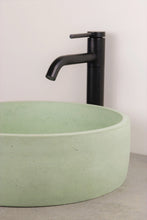 Carica l'immagine nel visualizzatore di Gallery, LAVABO DA APPOGGIO IN CEMENTO - disponibile in vari colori 🎨