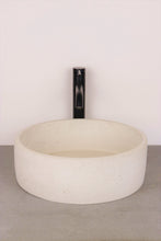 Carica l'immagine nel visualizzatore di Gallery, LAVABO DA APPOGGIO IN CEMENTO - disponibile in vari colori 🎨